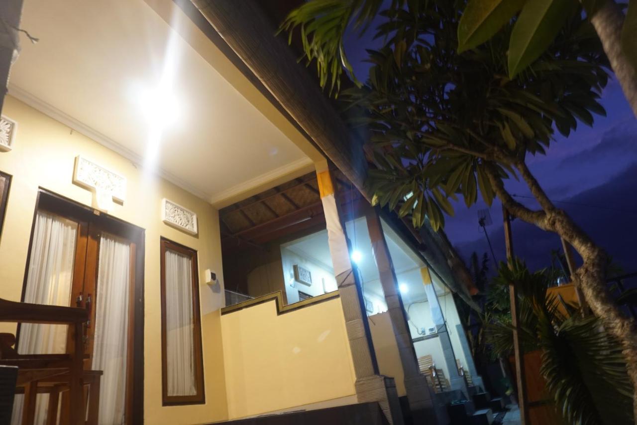 Balibal Bungalow Toyapakeh Buitenkant foto